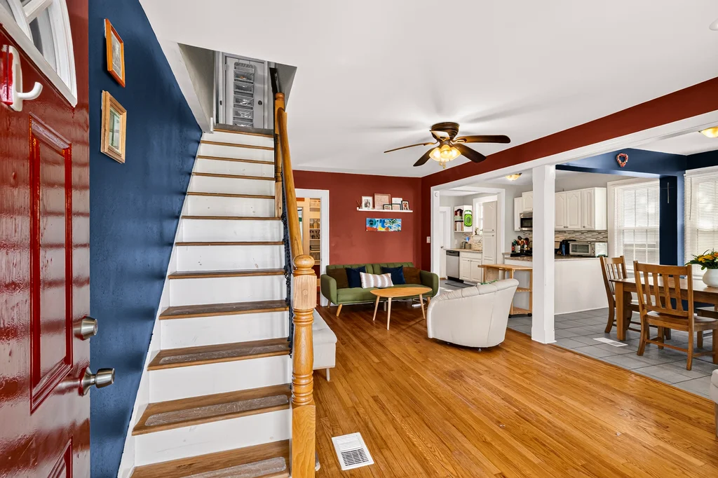 2124 E 39th St - 008 (Photos)