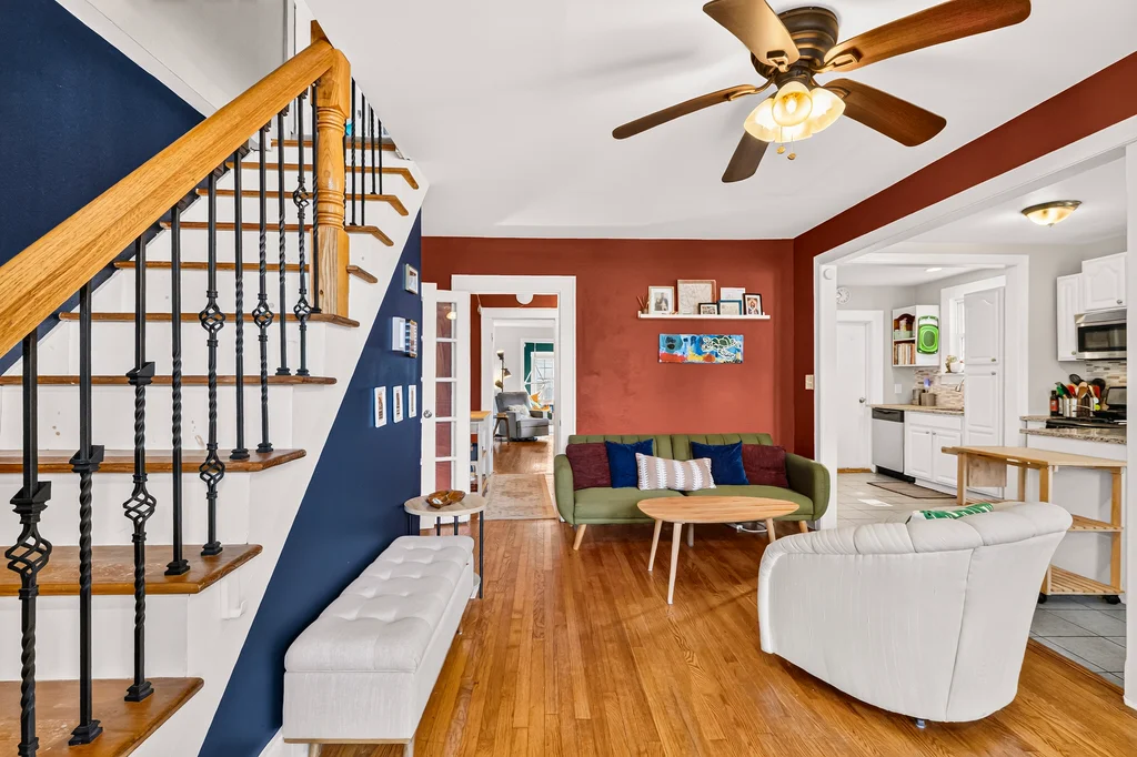 2124 E 39th St - 009 (Photos)