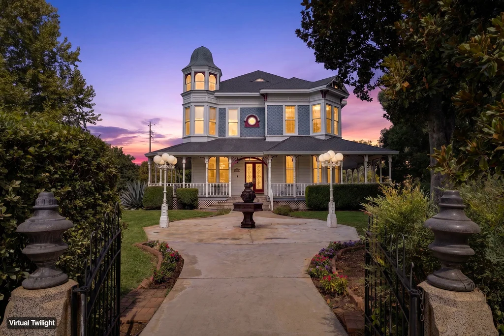 2690 S Villa Ave - 002 (Photos)