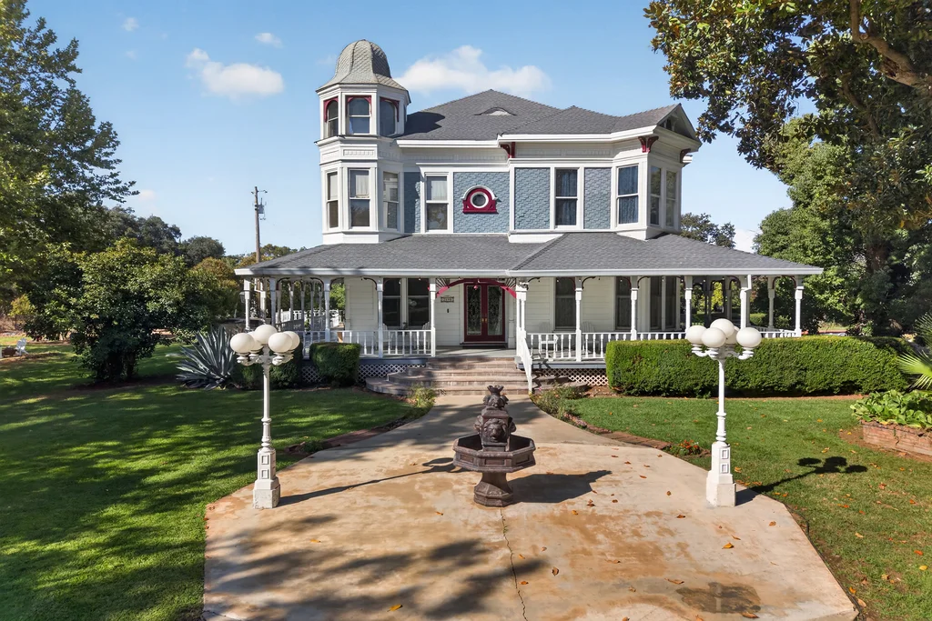 2690 S Villa Ave - 003 (Photos)