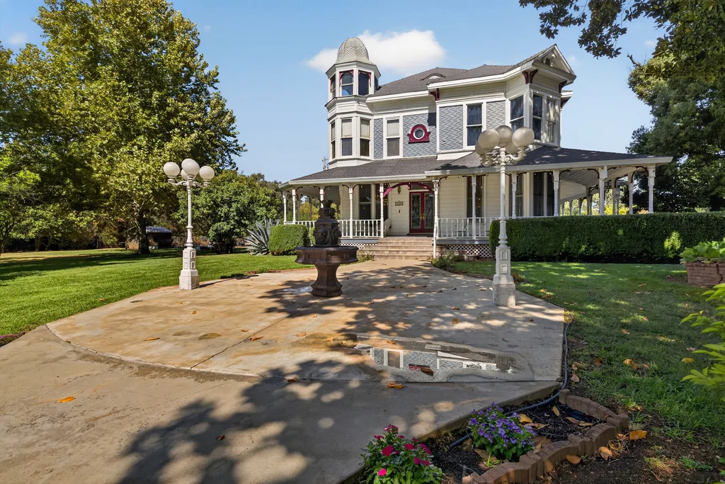 2690 S Villa Ave - 008 (Photos)