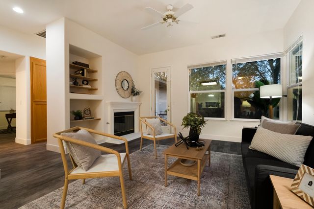 1618 Harvest Glen Dr - 008 Photos