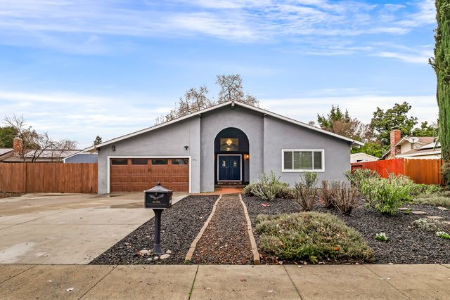 1016 Lori Dr - 001 Photos