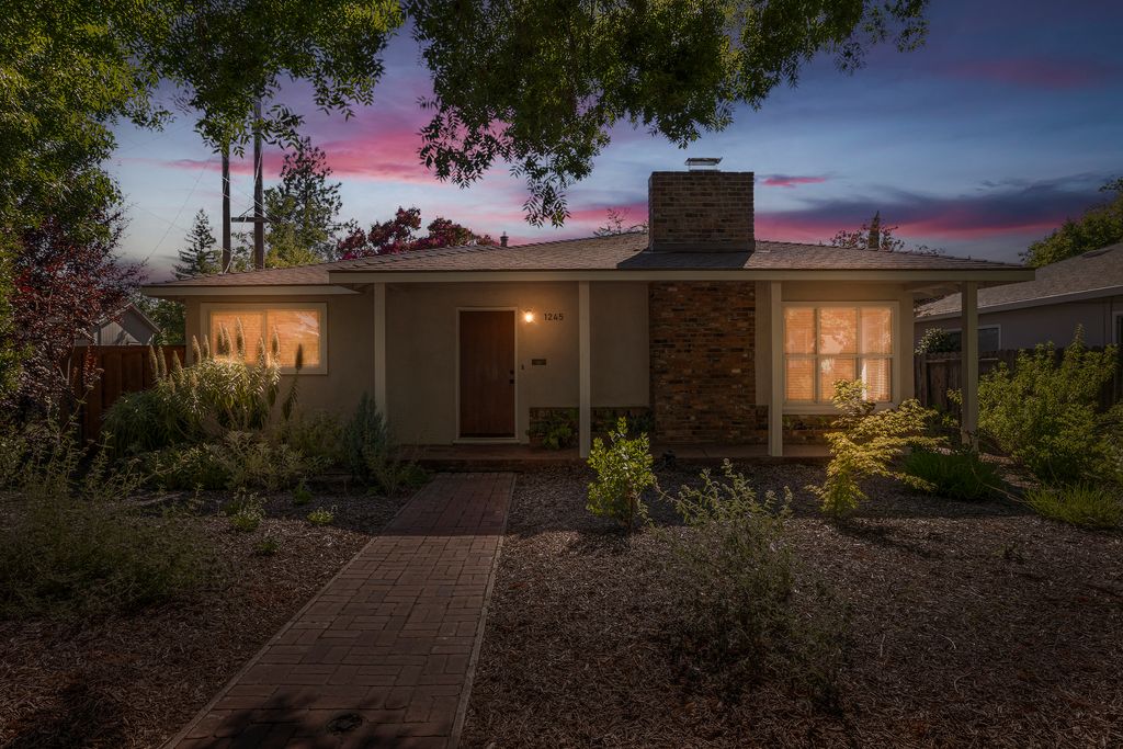 1245 Palm Ave - 002 (Photos)