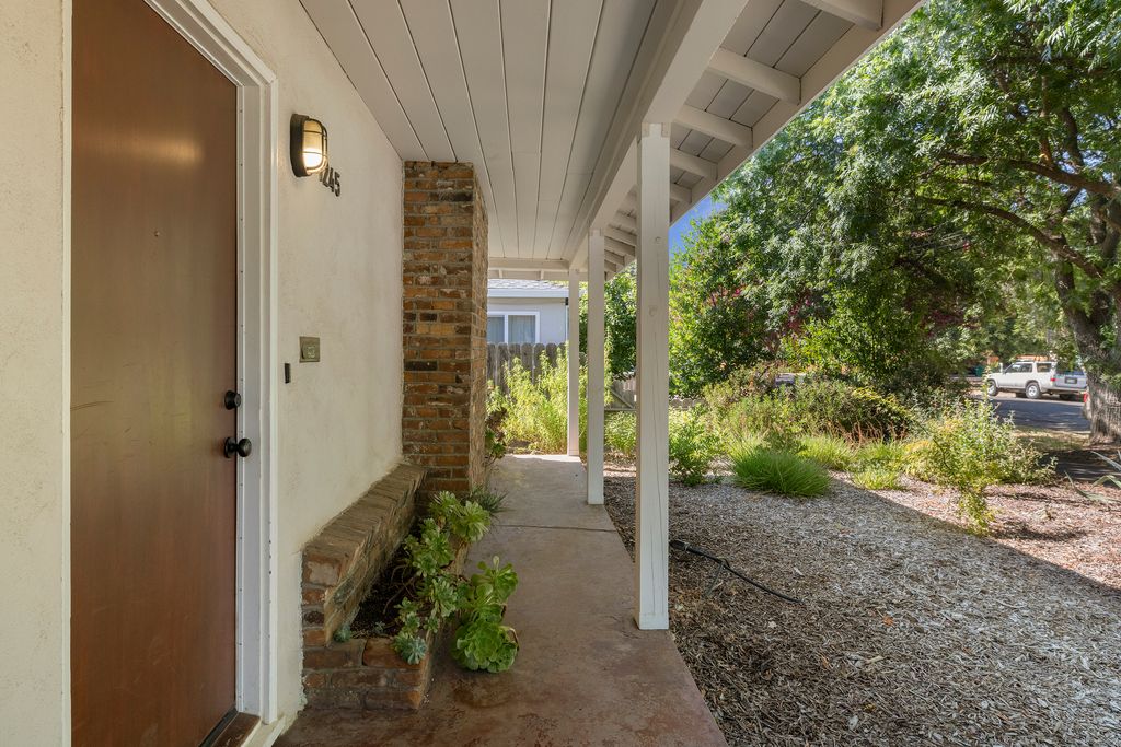 1245 Palm Ave - 008 (Photos)