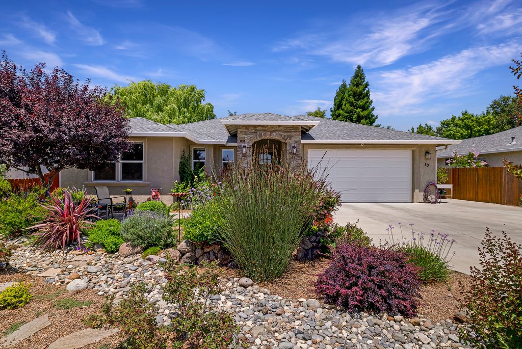 10 Harmony Park Cir - 001 (Photos)