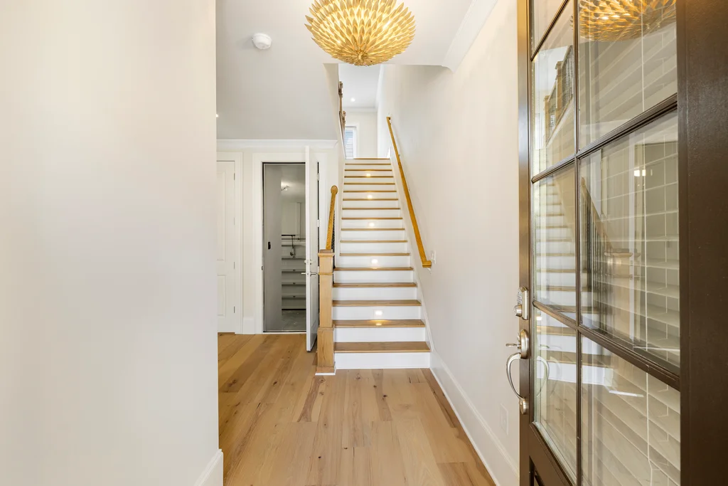 408 Upper E Ave - 009 (Photos)