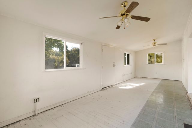 3131 Rodeo Ave - 004 Photos