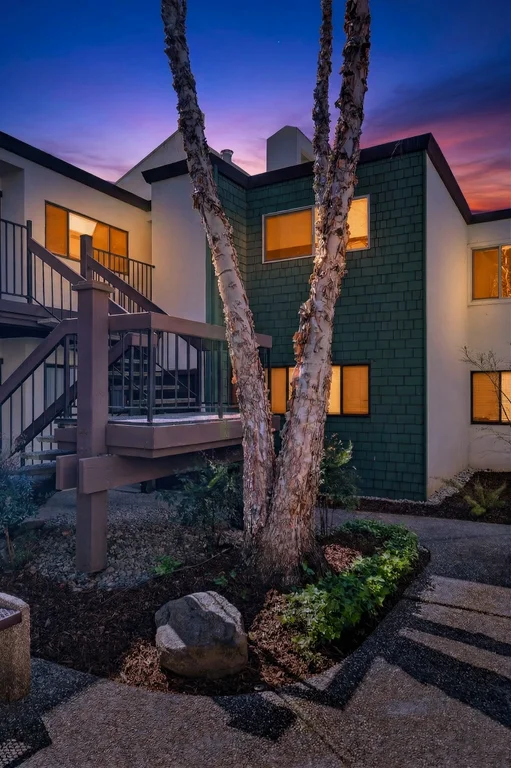 555 Vallombrosa Ave APT 14 - 002 (Photos)