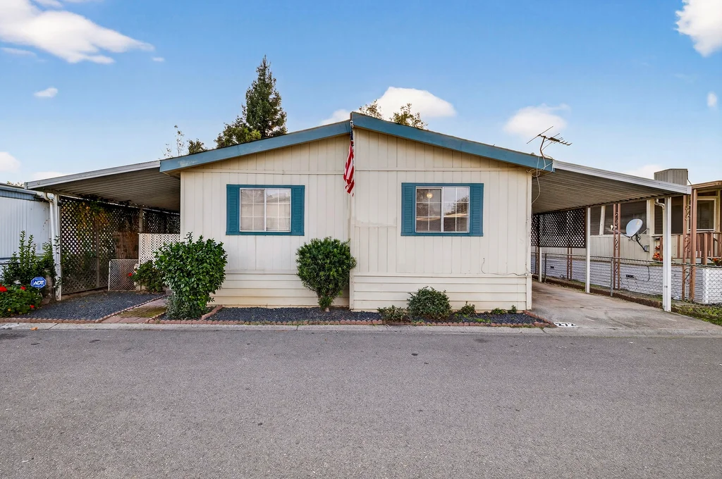 701 E Lassen Ave - 001 (Photos)