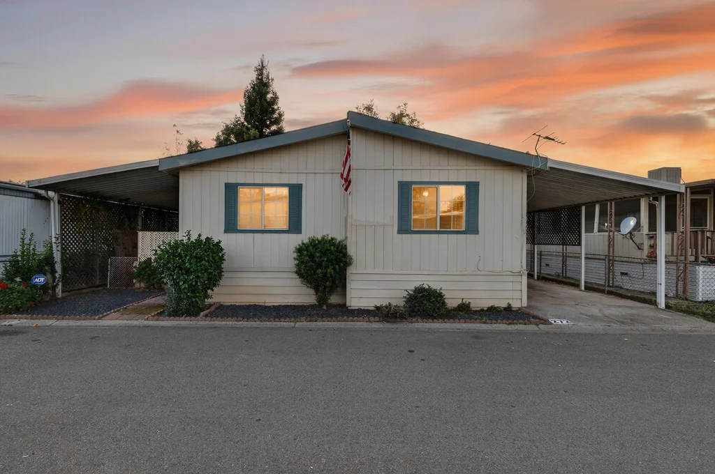 701 E Lassen Ave - 002 (Photos)