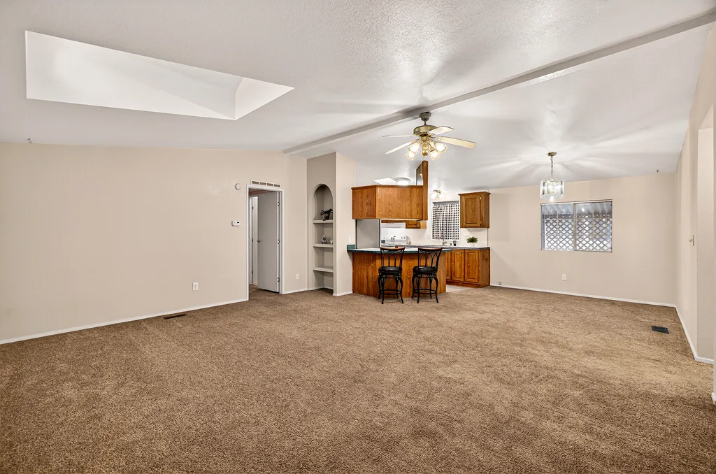 701 E Lassen Ave - 009 (Photos)