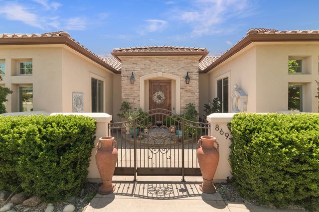 869 Whispering Winds Ln - 05 Photos