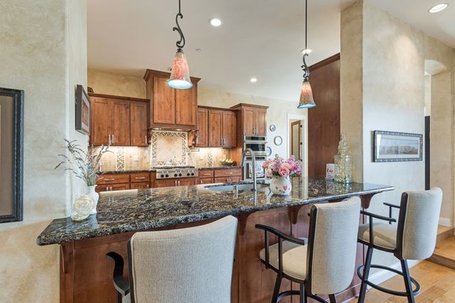 869 Whispering Winds Ln - 14 Photos