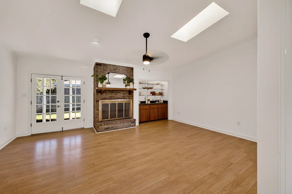 8404 Old Montgomery Rd - 008 (Photos)