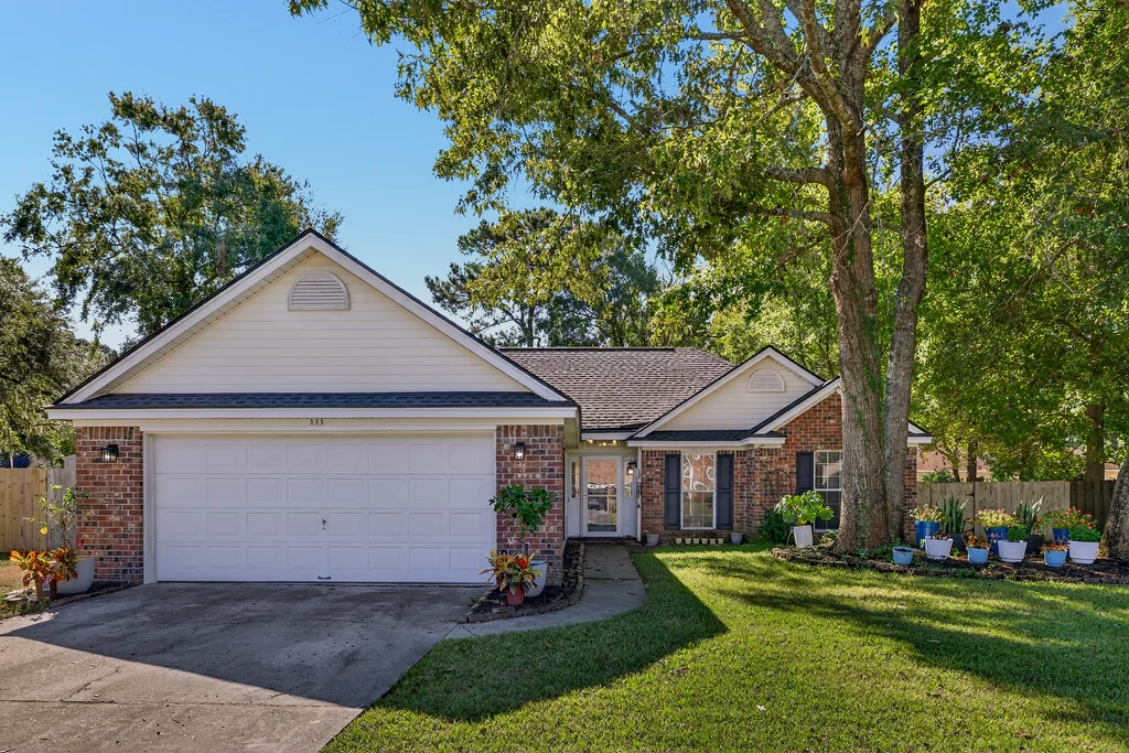 111 Ashwood Dr - 001 (Photos)