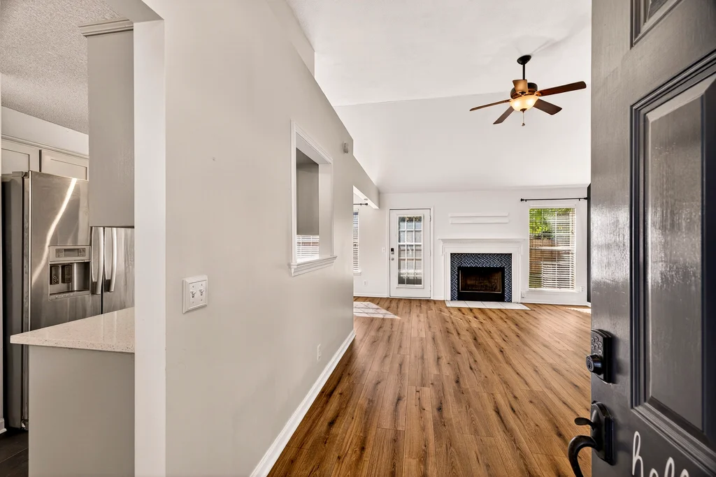 111 Ashwood Dr - 006 (Photos)