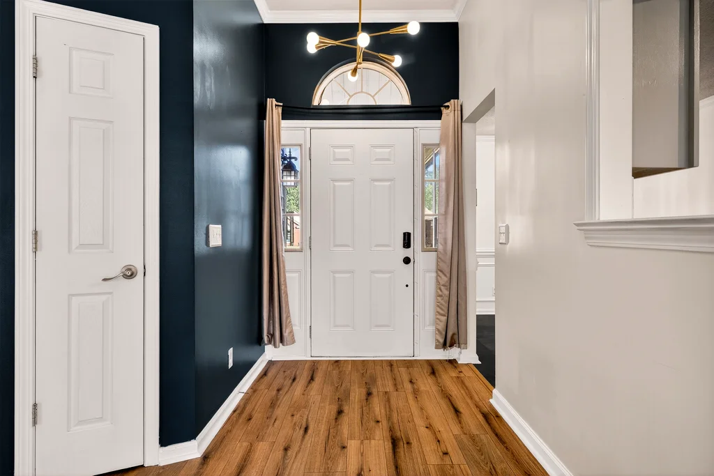 111 Ashwood Dr - 007 (Photos)