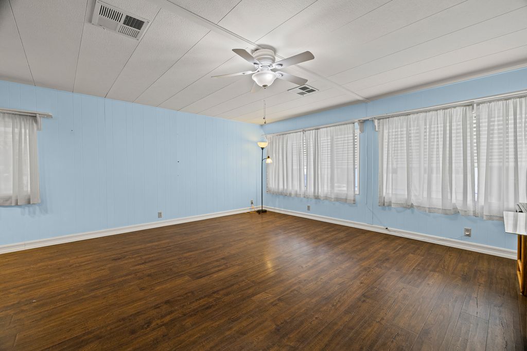 982 E Lassen Ave - 010 (Photos)
