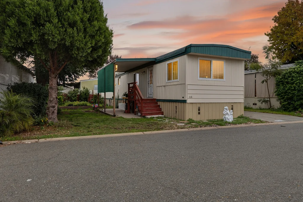 701 E Lassen Ave - 002 (Photos)