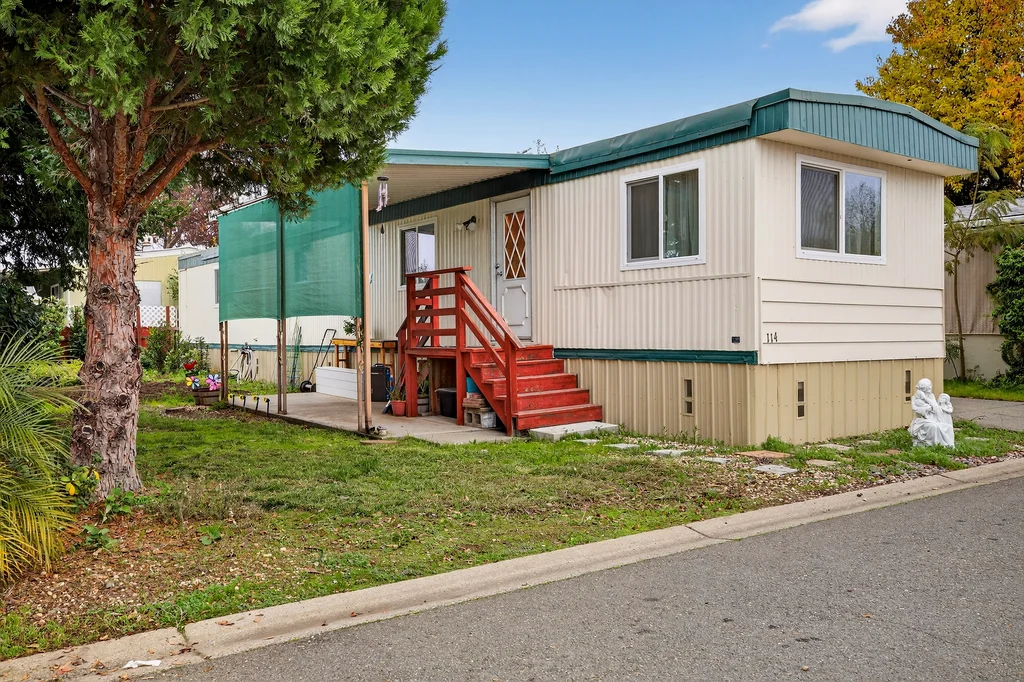 701 E Lassen Ave - 003 (Photos)