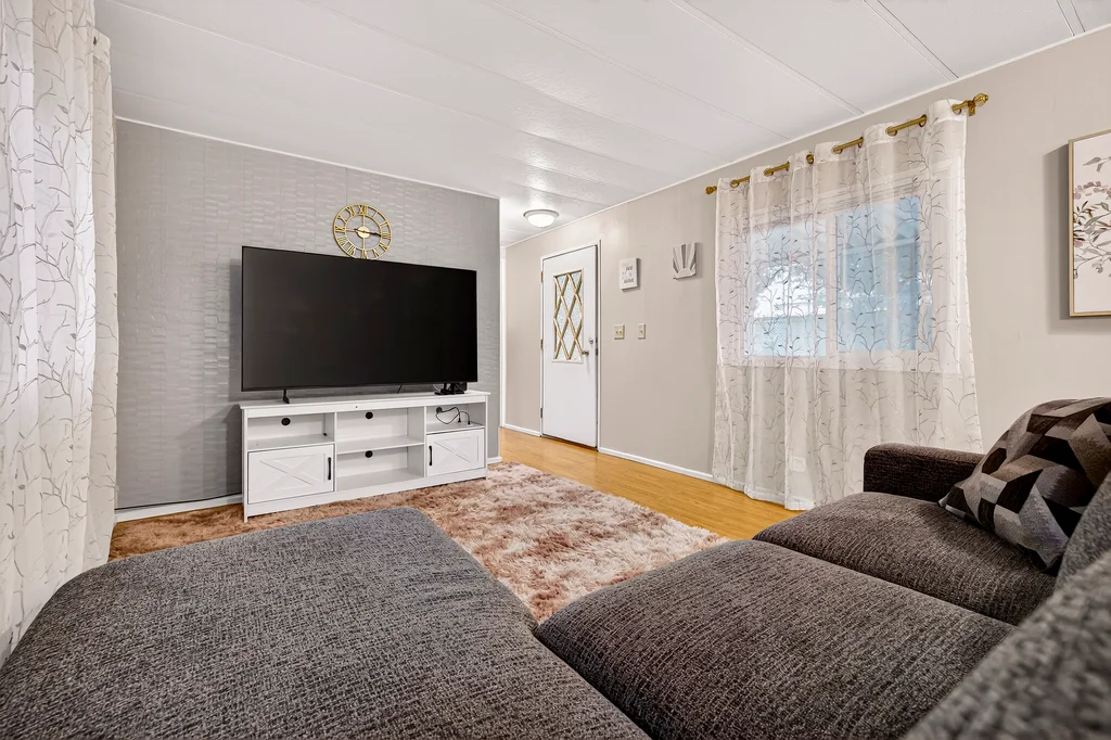 701 E Lassen Ave - 006 (Photos)