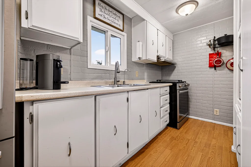 701 E Lassen Ave - 008 (Photos)