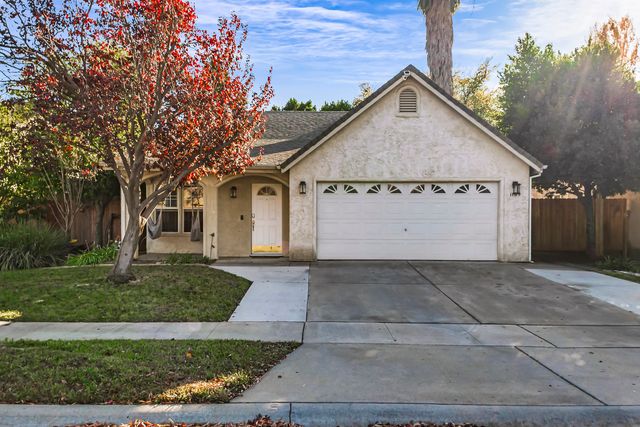 1169 Deschutes Dr - 001 Photos