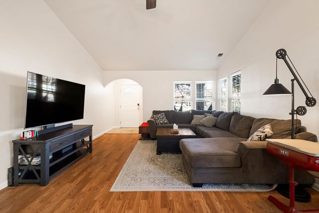 1169 Deschutes Dr - 009 Photos