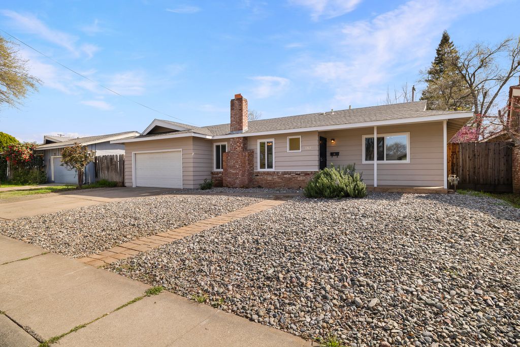 1363 Arlington Dr - 005 Photos