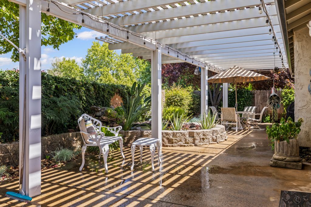 214 Windrose Ct - 048 (Photos)