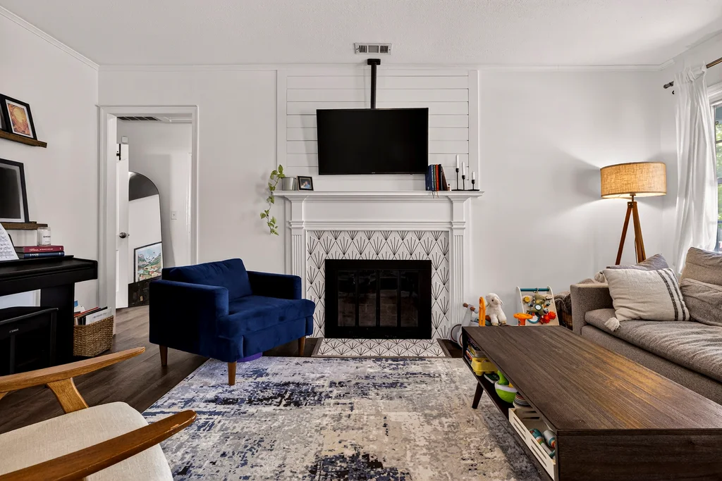 310 E 57th St, Savannah - 009 (Photos)