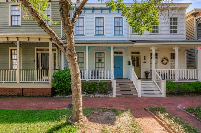 203 W Duffy St - 003 Photos