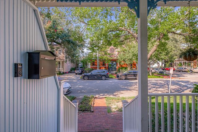 203 W Duffy St - 013 Photos