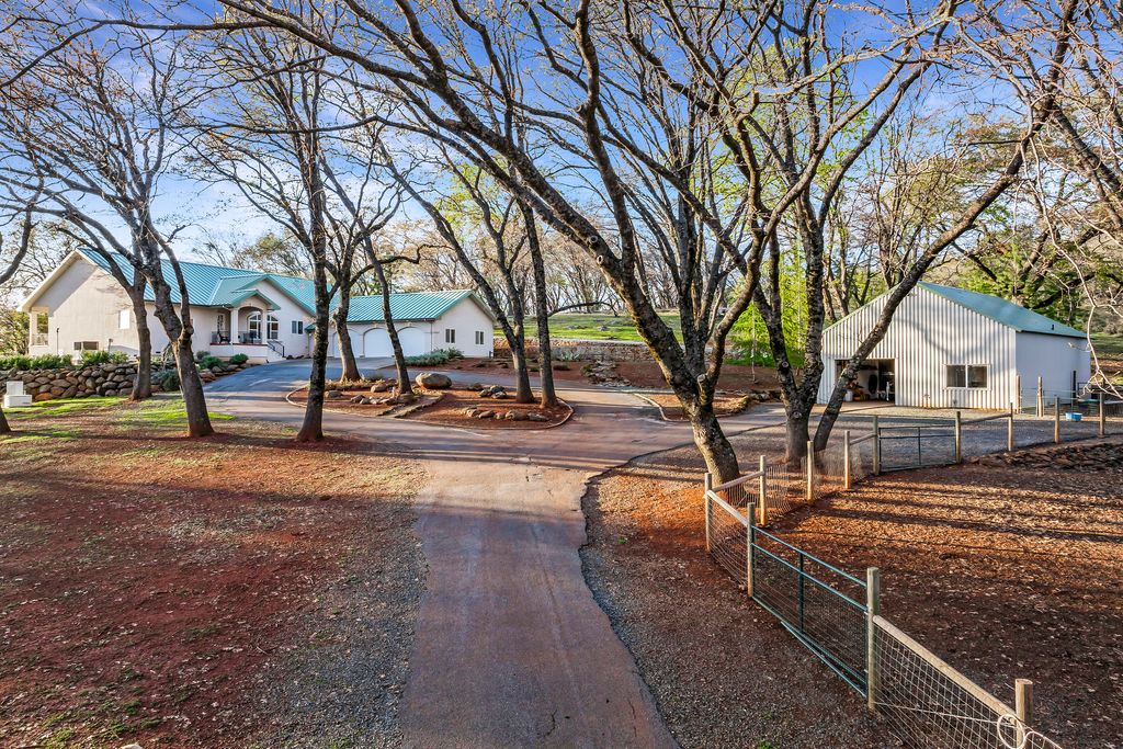 19415 Oak Country Dr - 002 Photos