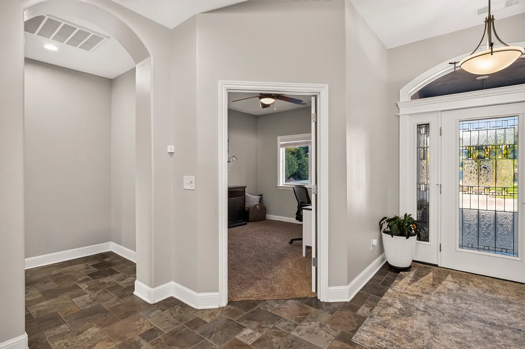 2356 Wheeler Ave - 009 (Photos)