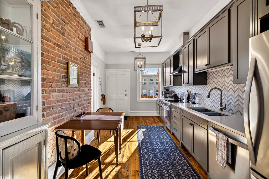 15 E Jones St - 023 (Photos)