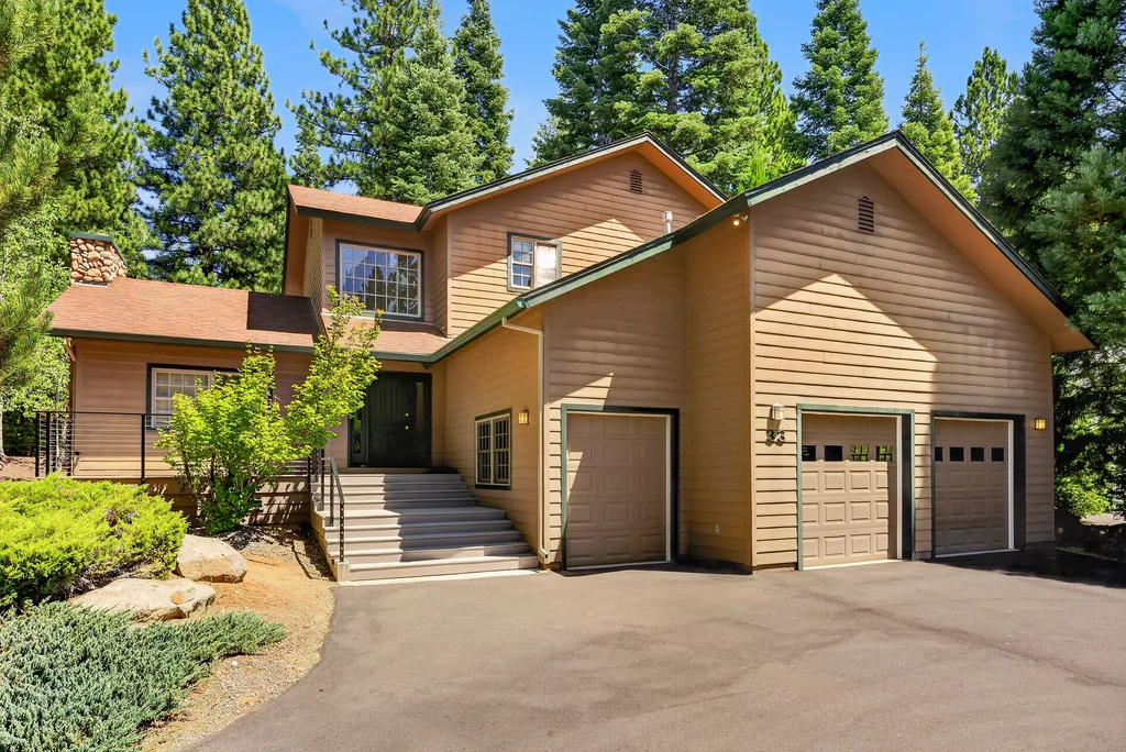 33 Manor Dr - 001 (Photos)