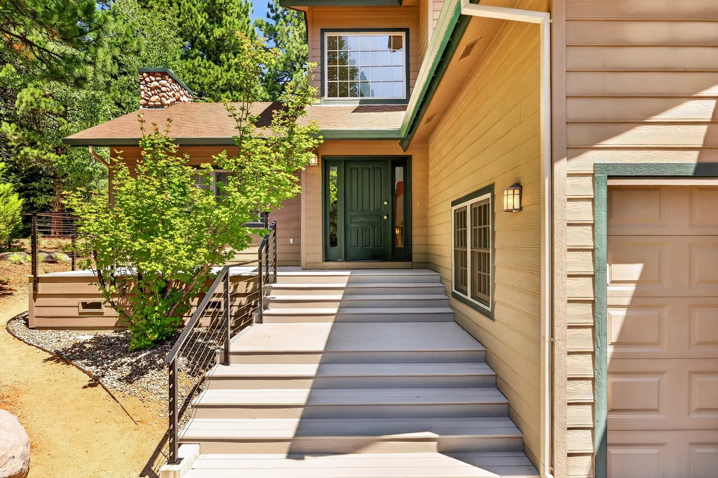 33 Manor Dr - 009 (Photos)