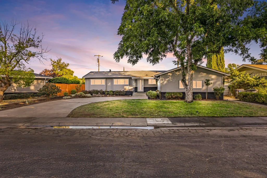 6877 Buena Terra Way - 003 (Photos)