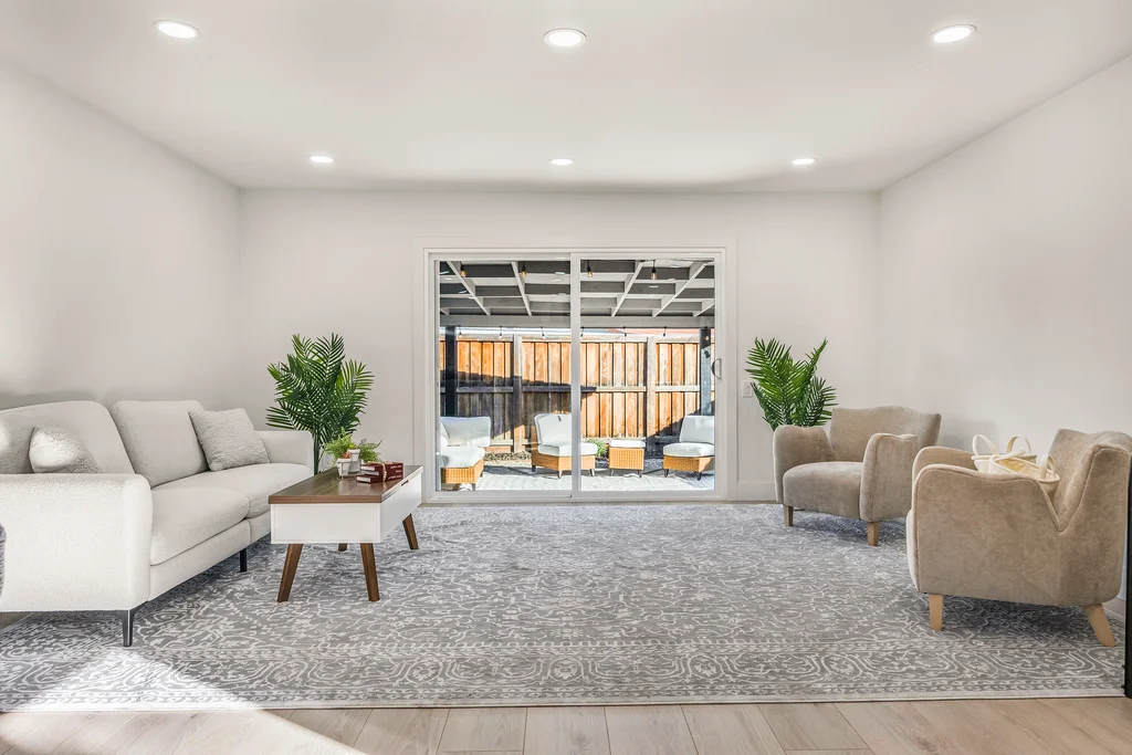 6877 Buena Terra Way - 010 (Photos)