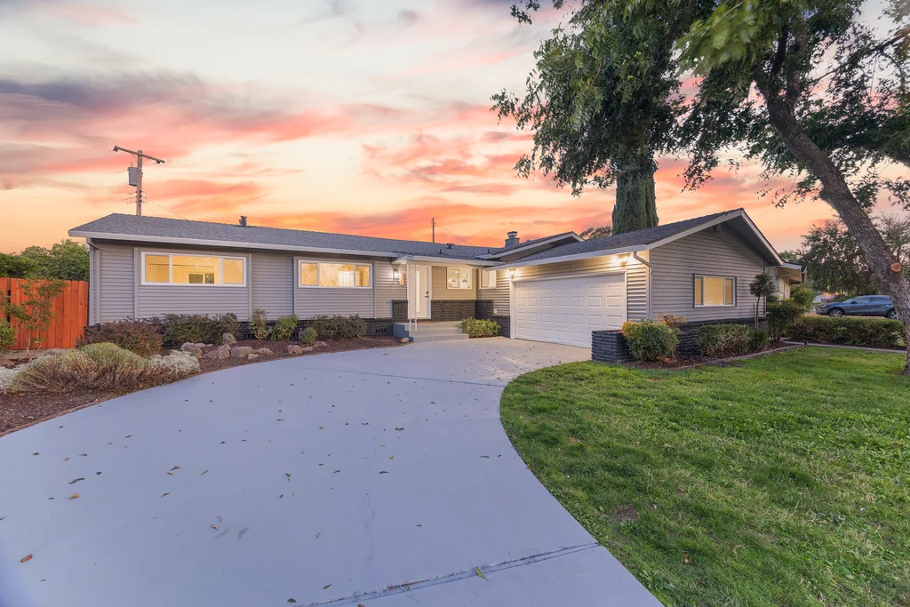 6877 Buena Terra Wy - 005 (Photos)