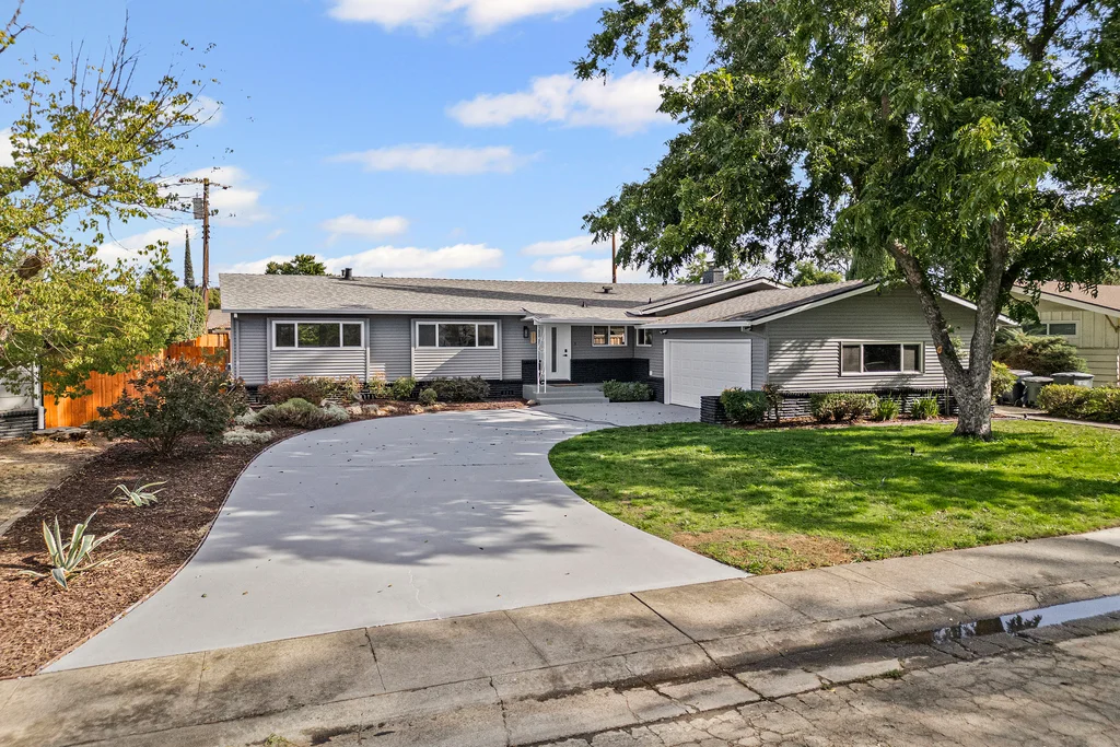 6877 Buena Terra Wy - 009 (Photos)