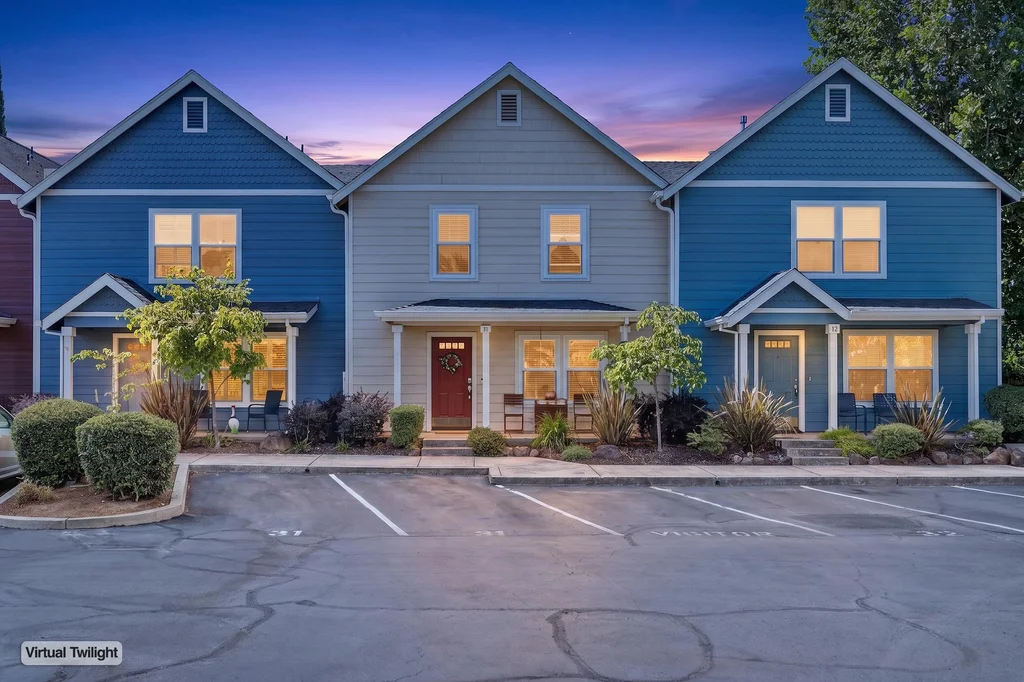 2099 Hartford Dr - 002 (Photos)