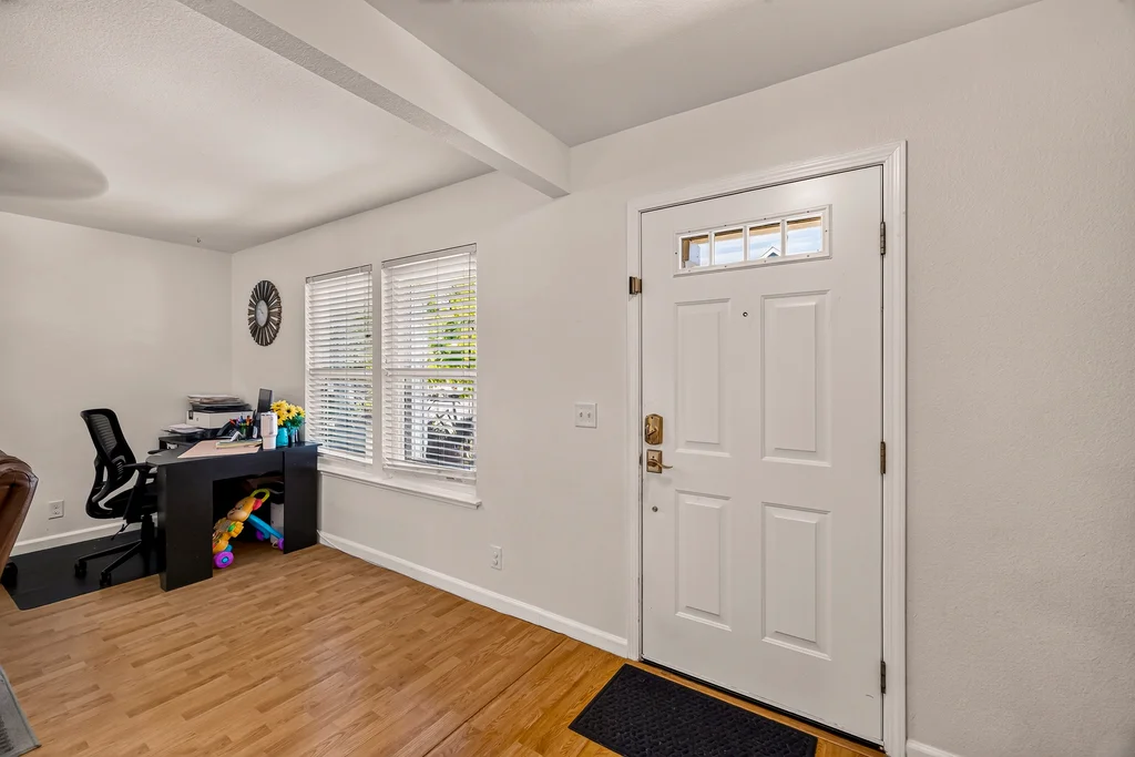 2099 Hartford Dr - 006 (Photos)