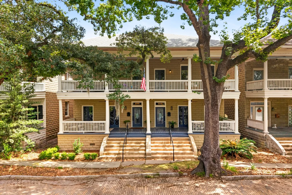 104 W 38th St - 001 (Photos)