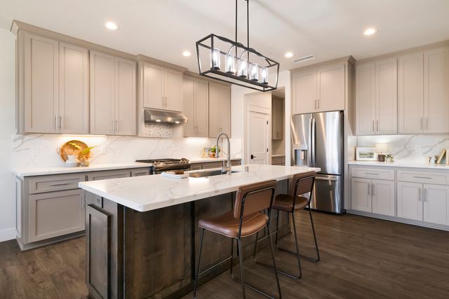 1731 Ellis Dr - 015 Photos