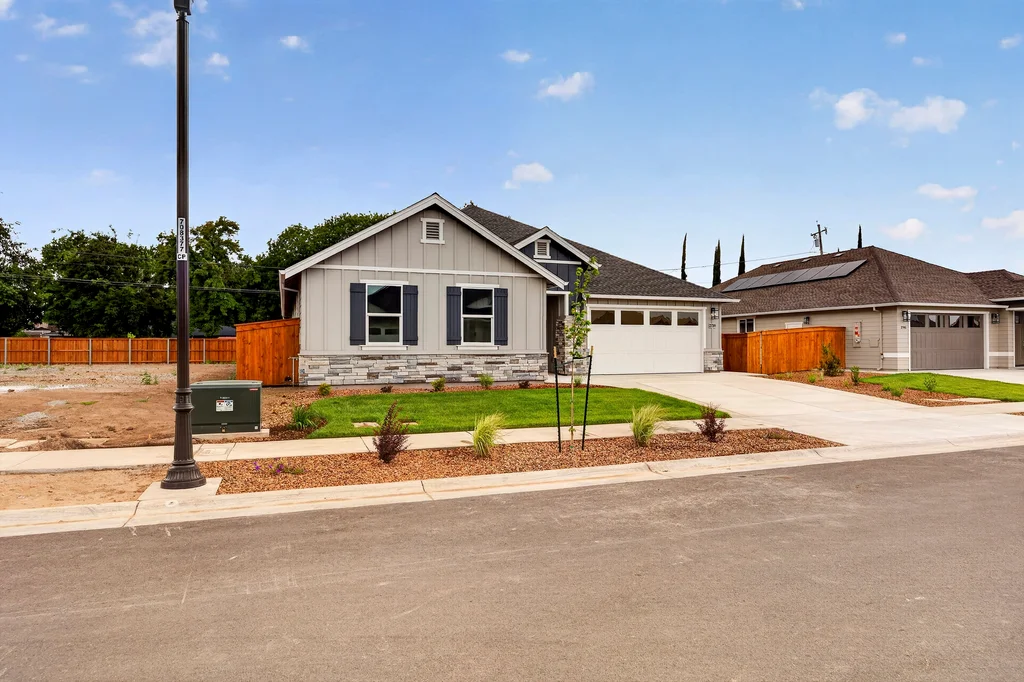 2739 Waterloo Cir - 003 (Photos)