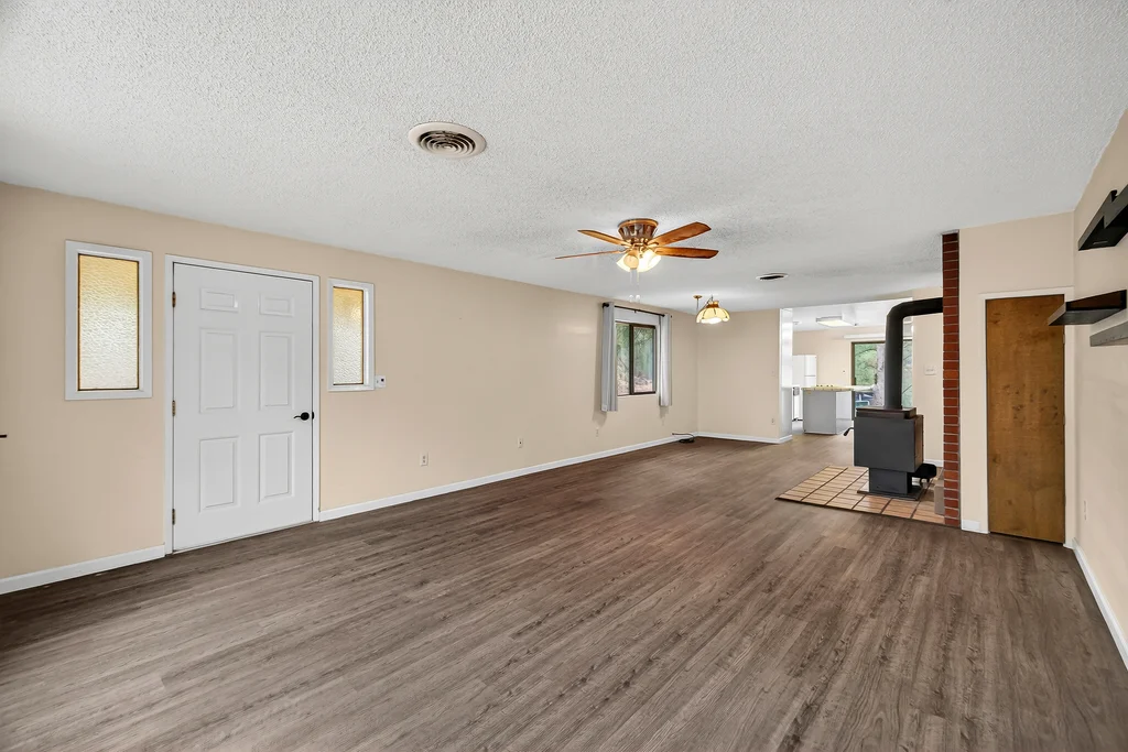 49 Berwick Ln - 009 (Photos)