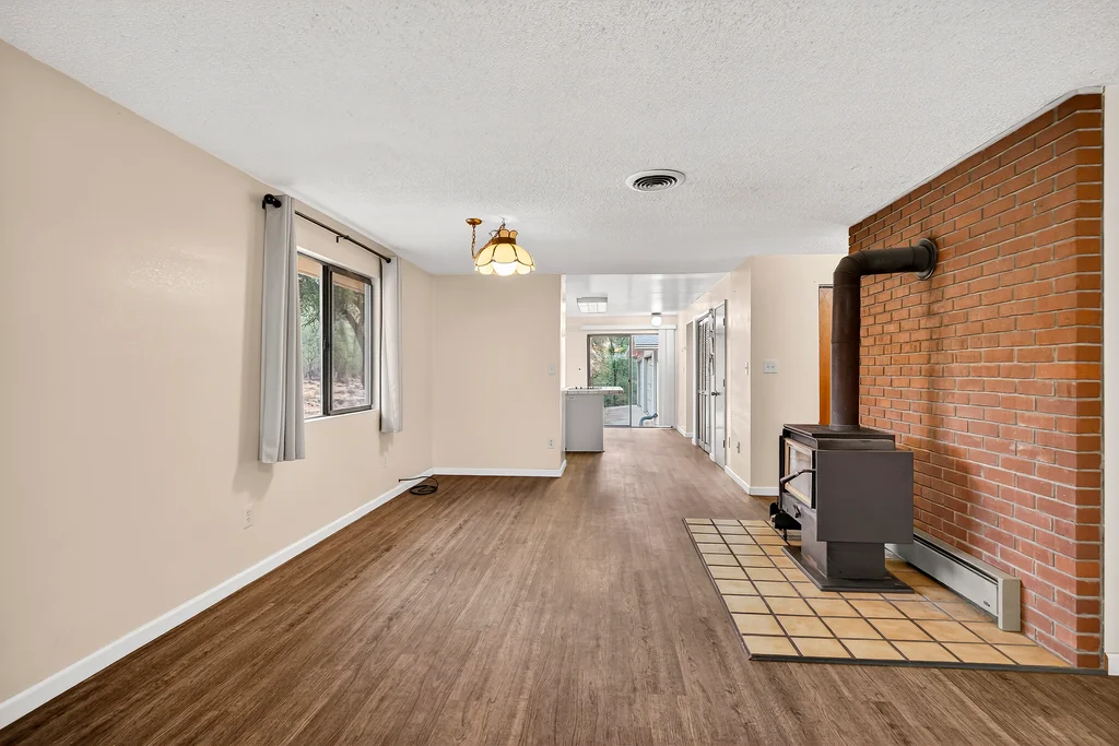 49 Berwick Ln - 010 (Photos)